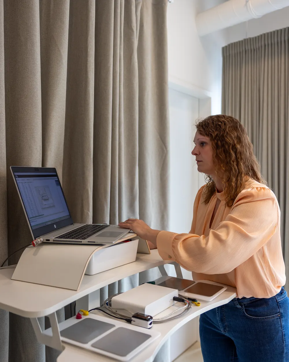 Meting van de lichaamssamenstelling tijdens de Health Reset Scan bij HEALTHPLUZ